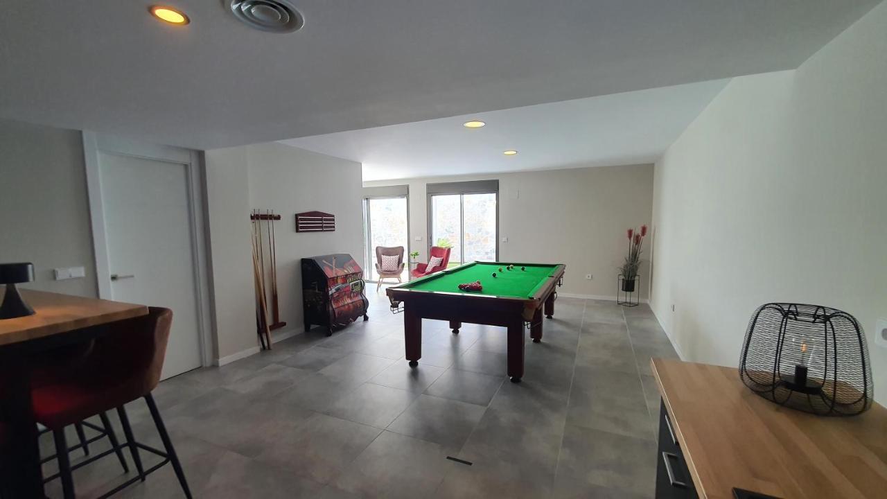 Pool & Snooker Villa Финестрат Экстерьер фото